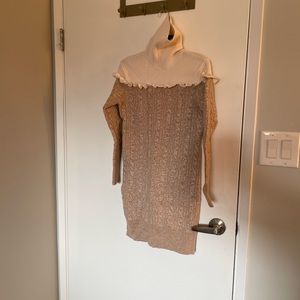 Club Monaco Sweater like new Size S